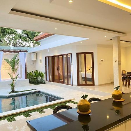 Villa Akmali Umalas 2Br With Private Pool & Jacuzzi تْشانغو المظهر الخارجي الصورة
