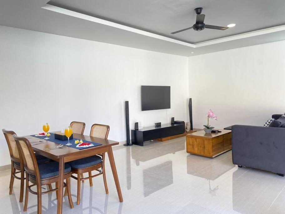 Villa Akmali Umalas 2Br With Private Pool & Jacuzzi تْشانغو المظهر الخارجي الصورة