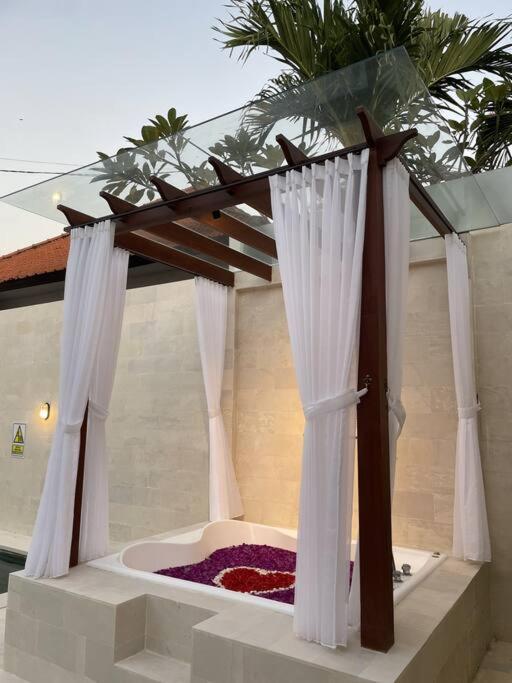 Villa Akmali Umalas 2Br With Private Pool & Jacuzzi تْشانغو المظهر الخارجي الصورة