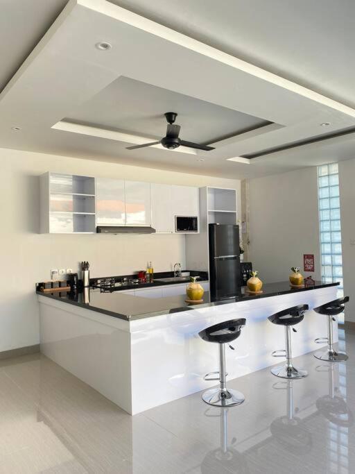 Villa Akmali Umalas 2Br With Private Pool & Jacuzzi تْشانغو المظهر الخارجي الصورة