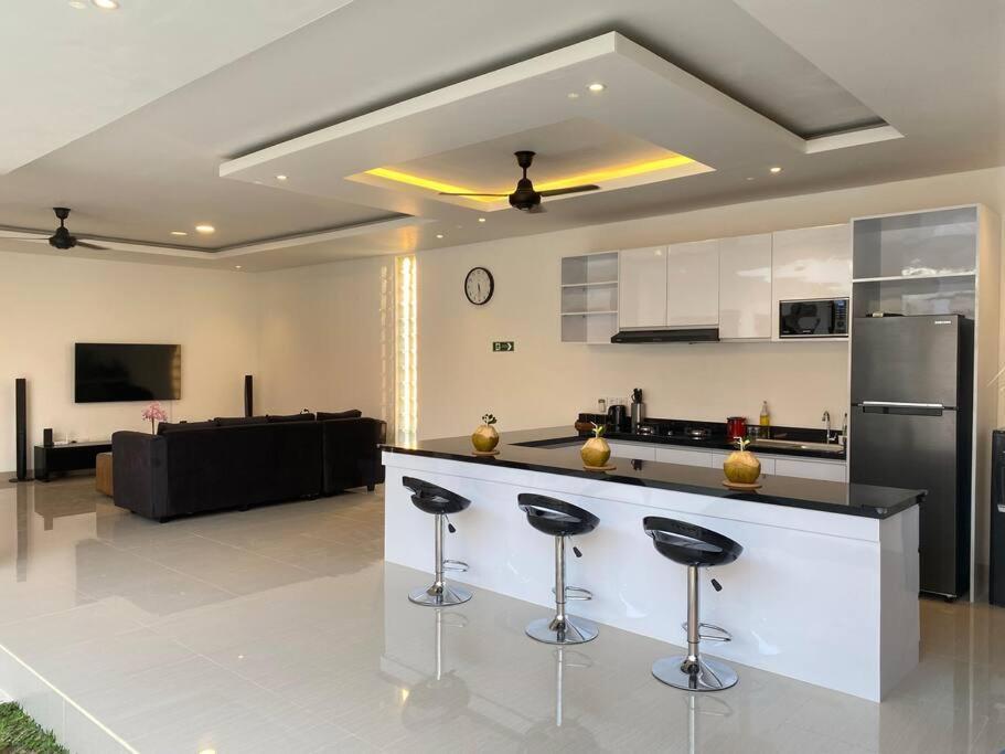 Villa Akmali Umalas 2Br With Private Pool & Jacuzzi تْشانغو المظهر الخارجي الصورة