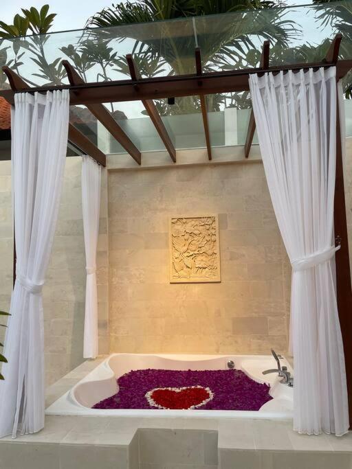 Villa Akmali Umalas 2Br With Private Pool & Jacuzzi تْشانغو المظهر الخارجي الصورة