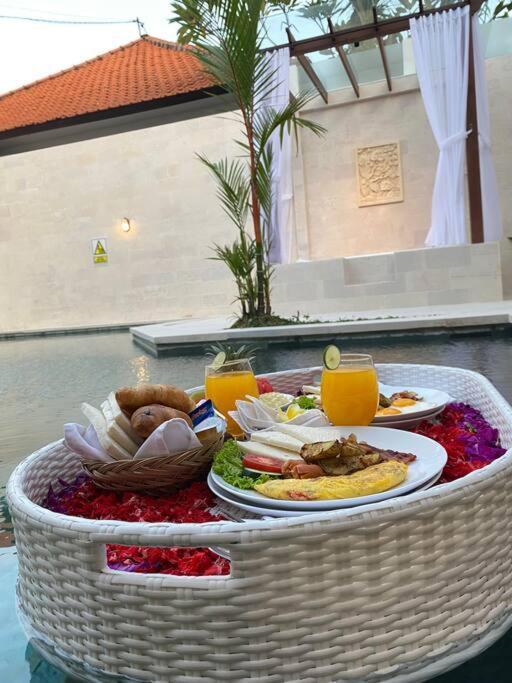 Villa Akmali Umalas 2Br With Private Pool & Jacuzzi تْشانغو المظهر الخارجي الصورة