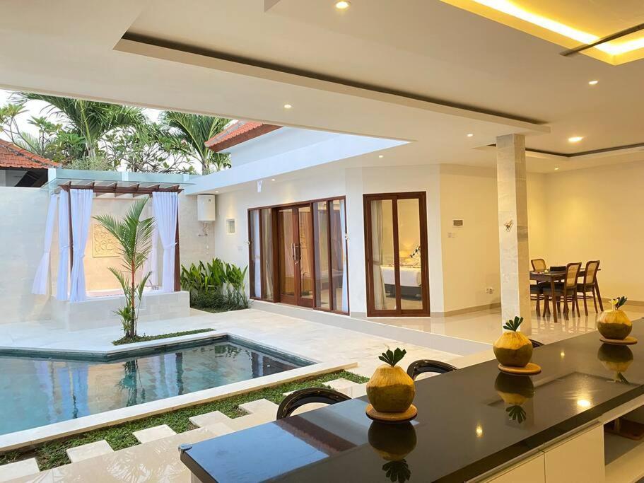 Villa Akmali Umalas 2Br With Private Pool & Jacuzzi تْشانغو المظهر الخارجي الصورة